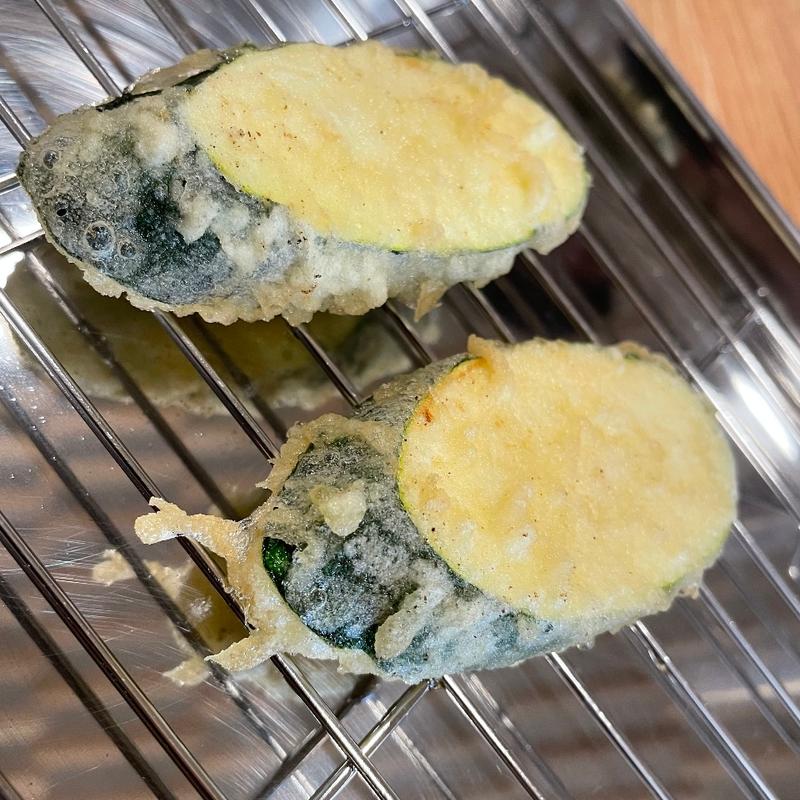 ズッキーニの天ぷら(天ぷら こたろう)