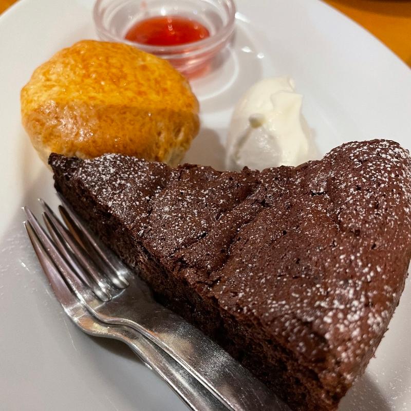 ガトーショコラ(TEA ROOM YukiUsagi)