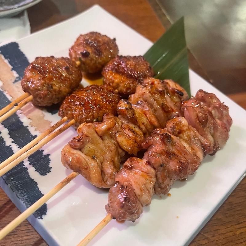 つくね＋皮(やきとり暫 )