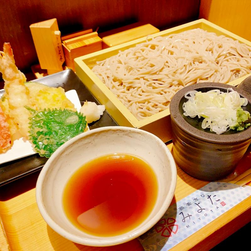 天もりせいろ(海老と季節の野菜天)(蕎麦きり みよた 青山本店)