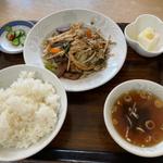 レバニラ炒め定食(中華宝来軒)