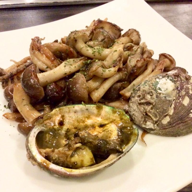 アワビとキノコのバター焼き(笑くぼ 福島店 )