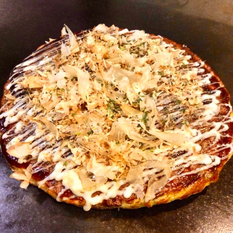 豚肉＋イカ入りお好み焼き(モリブン )