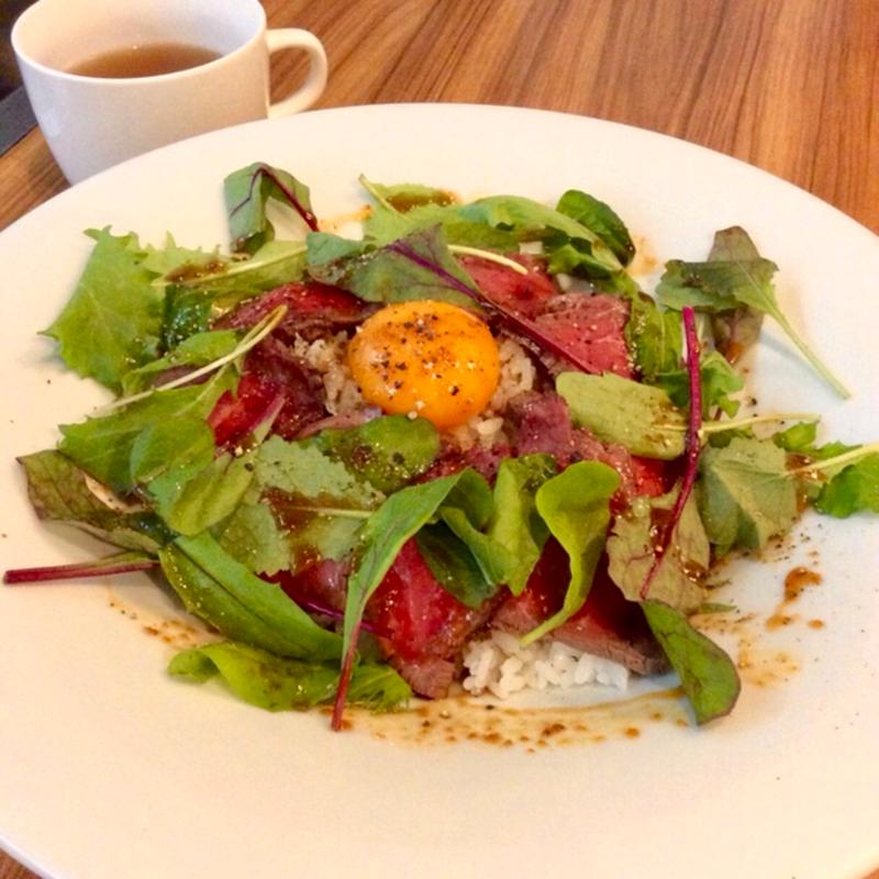 ローストビーフ丼(すみび焼肉　Da-Wa （ダーワ）)