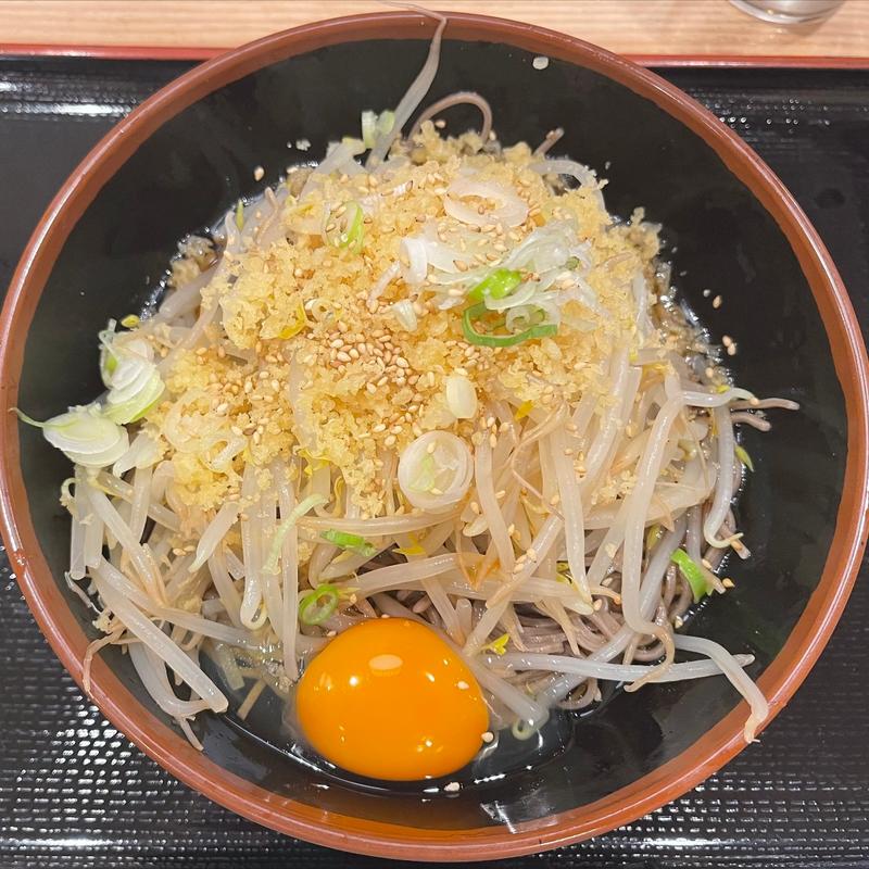 冷やし山盛りもやしたぬきがけそば(よもだそば 名古屋うまいもん通り広小路口店)