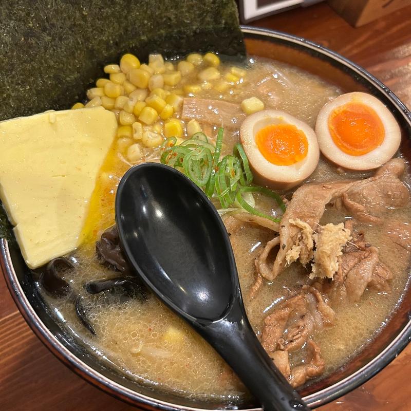 炙り豚盛りスペシャル(札幌みその 札幌らーめん共和国店 )