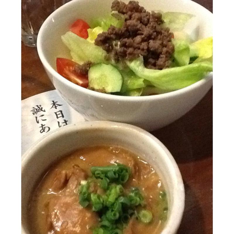 馬肉の土手煮と馬肉サラダ(馬肉ダイニング 馬桜 下通り店)