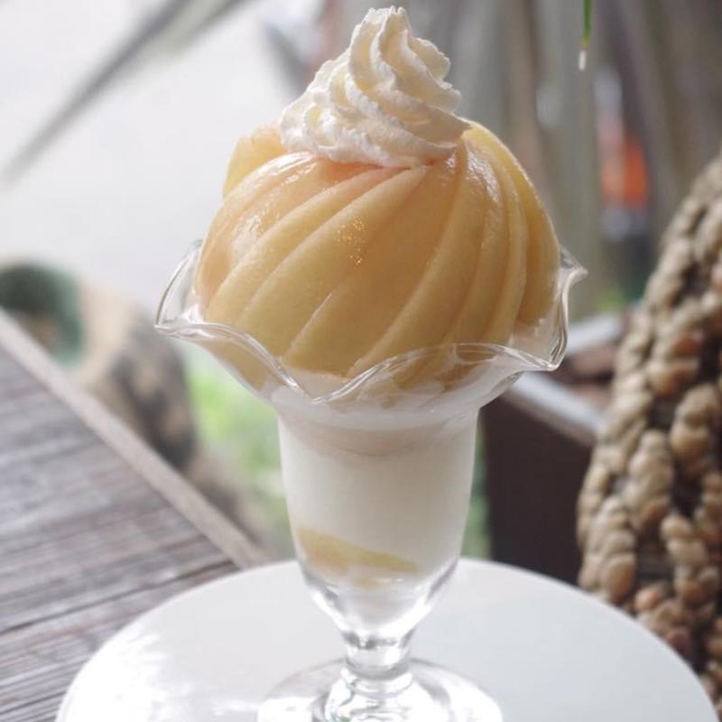 佐賀県産日川白鳳桃パフェ(プリンス オブ ザ フルーツ)