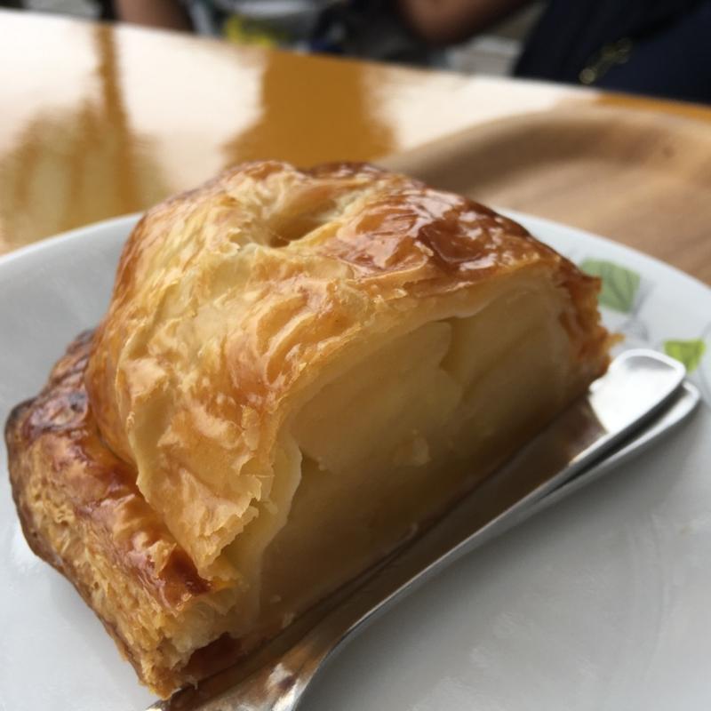 アップルパイ(十和田湖マリンブルー)