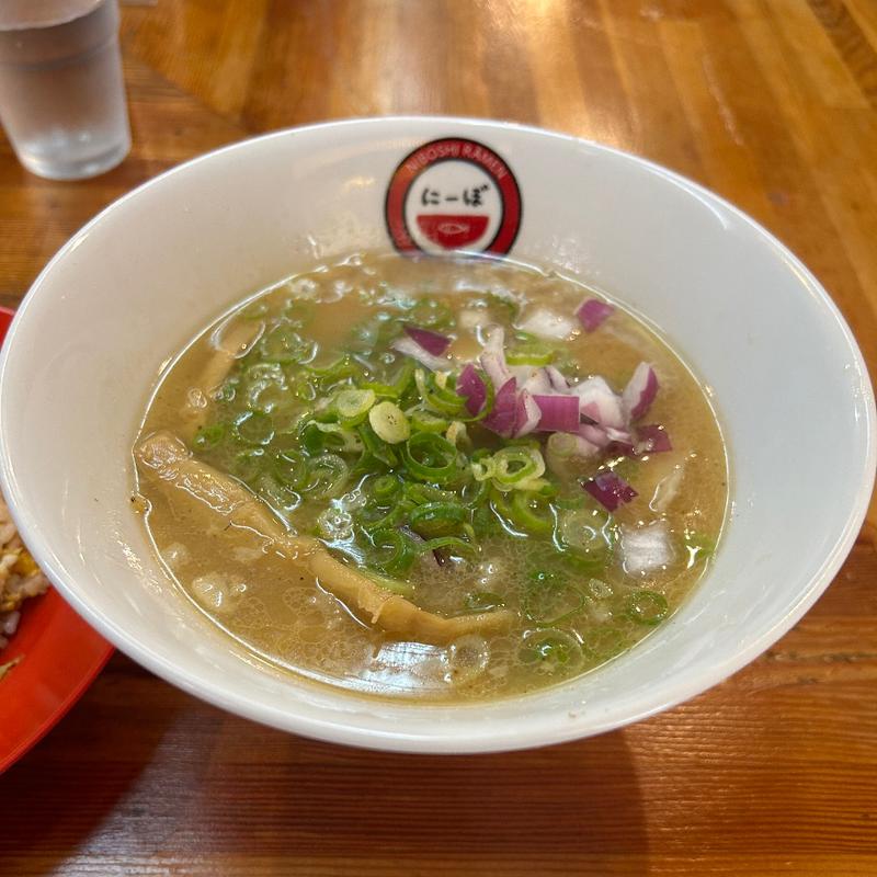 豚骨醤油ラーメン(ラーメンにーぼ)