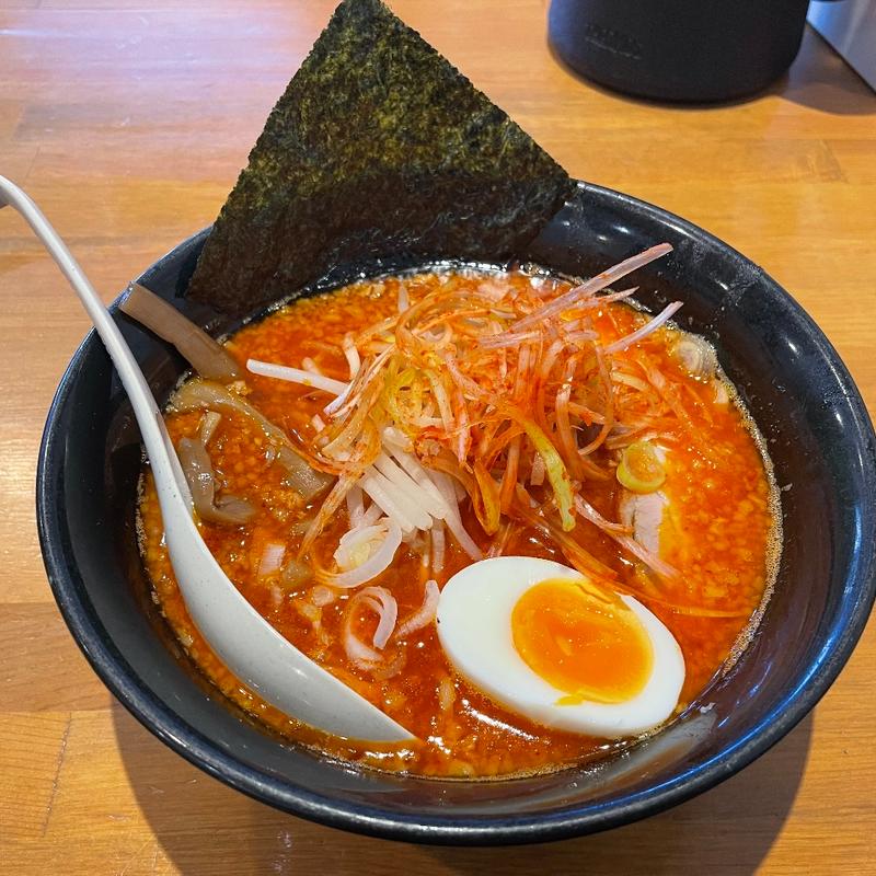 ピリ辛ラーメンの激辛(メガらーめん)