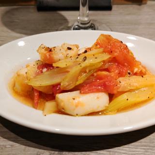冷製イカとセロリ・トマトの炒め煮(イタリアンバル・バジル)