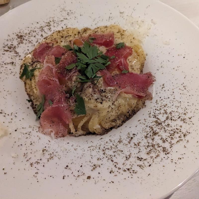 イベリコ豚のカルボナーラ 生ハムのロディジャーノチーズを合わせて(イル フューメ （Il Fiume）)