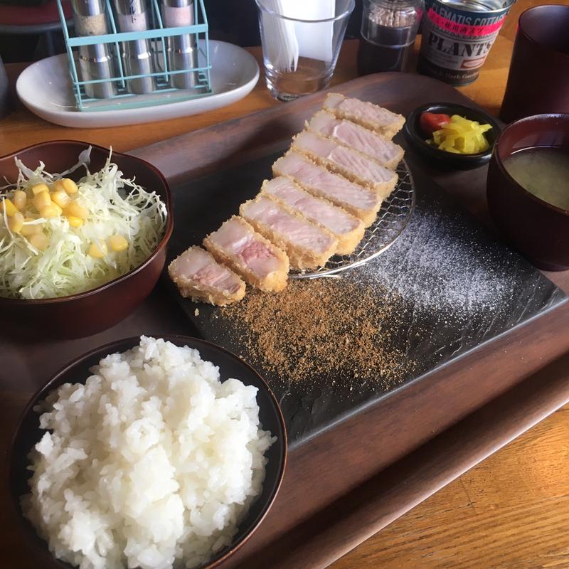 (スピークイージーバー （Speak-EZ BAR）)