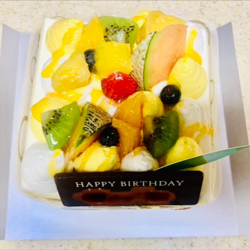 夏のフルーツキューブデコレーション(シャトレーゼ 天王寺東上町店)