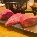 ぶ厚い3兄弟（W）(ミスター焼肉 秋葉原)
