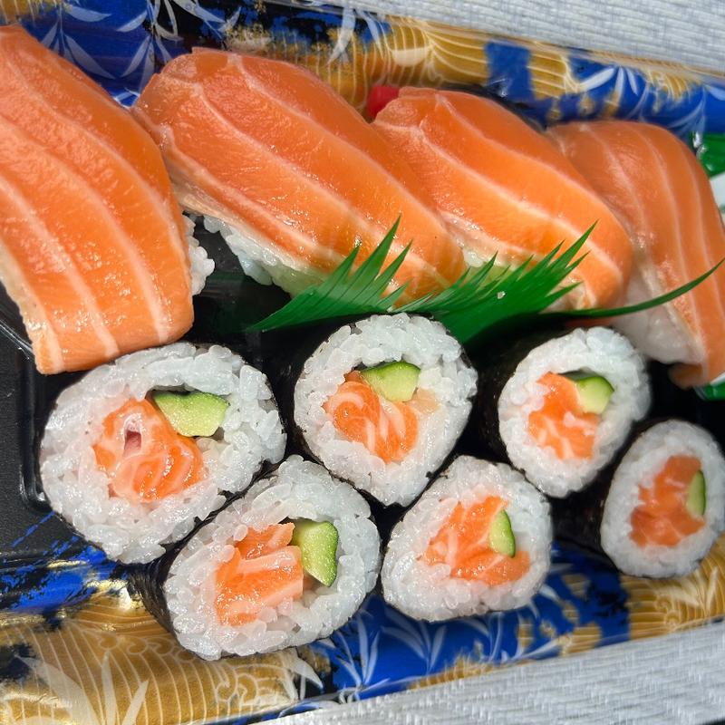 サーモンづくし(大起水産回転寿司 京都伏見店 )