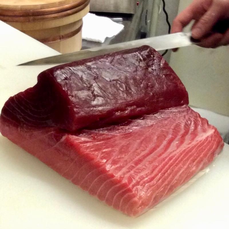 マグロのブロック(すし処 つま美)