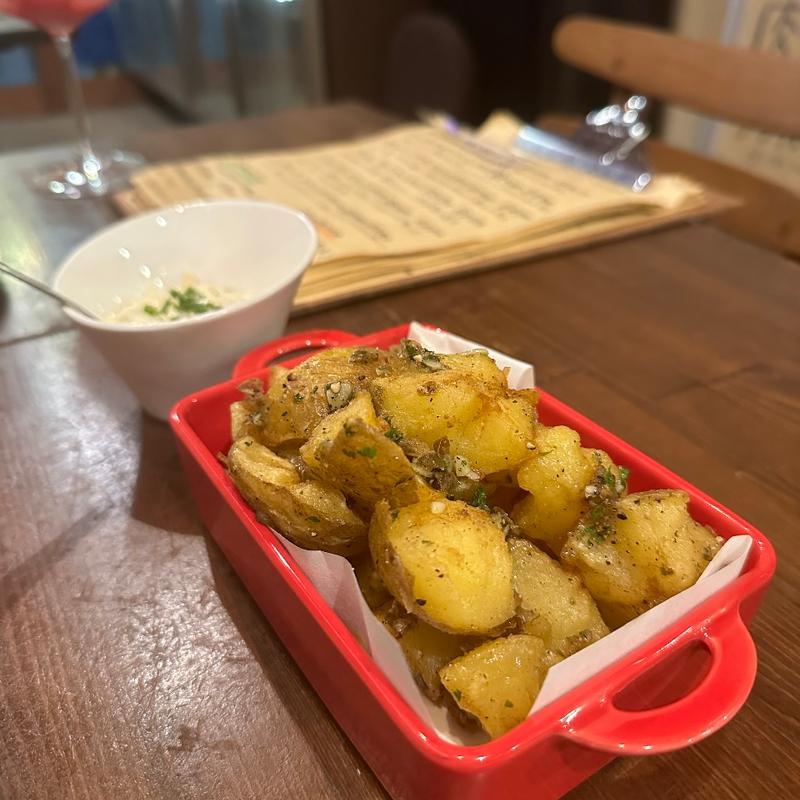 酒泥棒のフライドポテト(国丸食堂とアカネコ)