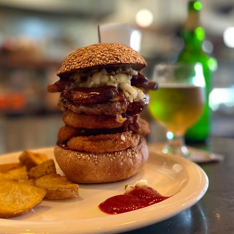 DIXIE BURGER(DAKOTA ・RUSTIC TABLE・)