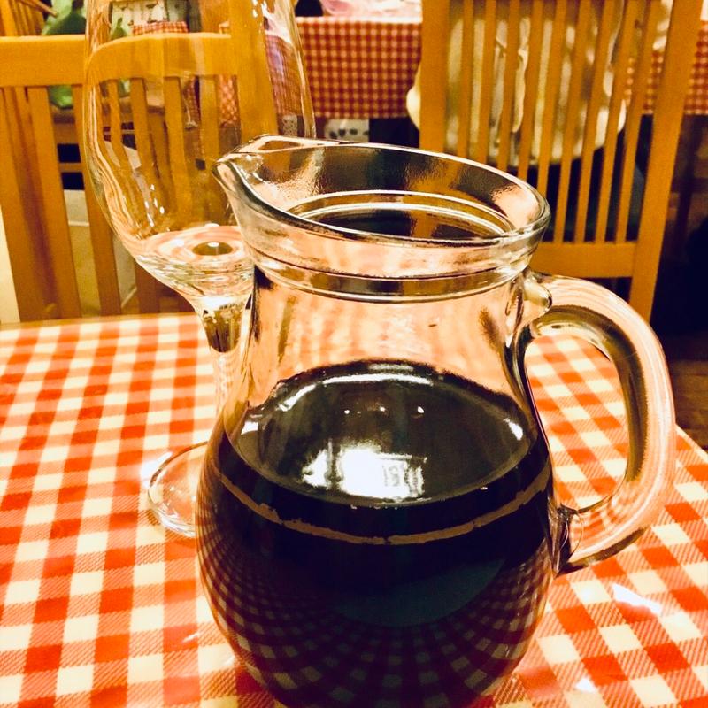 赤ワイン(カラフェ375cc)(ビストロかたおか)