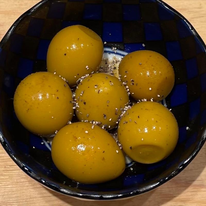 ウズラ玉子のスパイス煮(すし酒場 さしす)