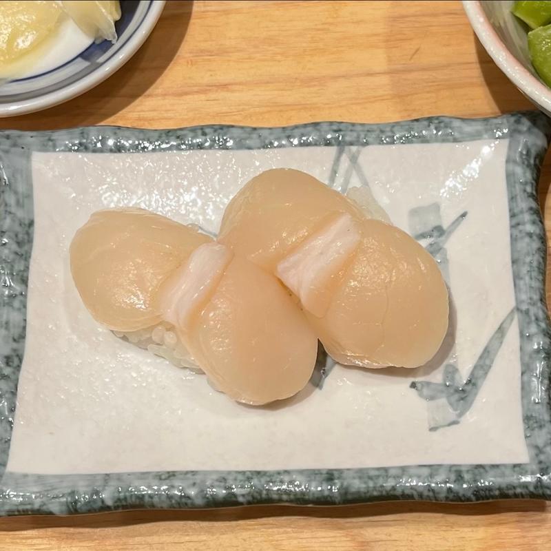 ホタテ(すし酒場 さしす)