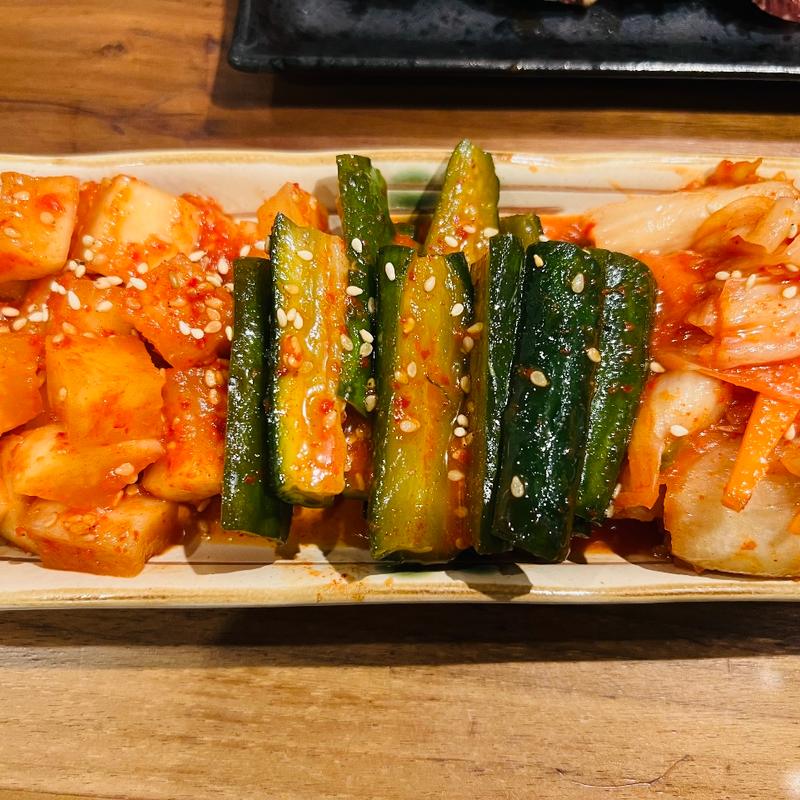 キムチ盛り合わせ(焼肉ホルモン そらかぜ)