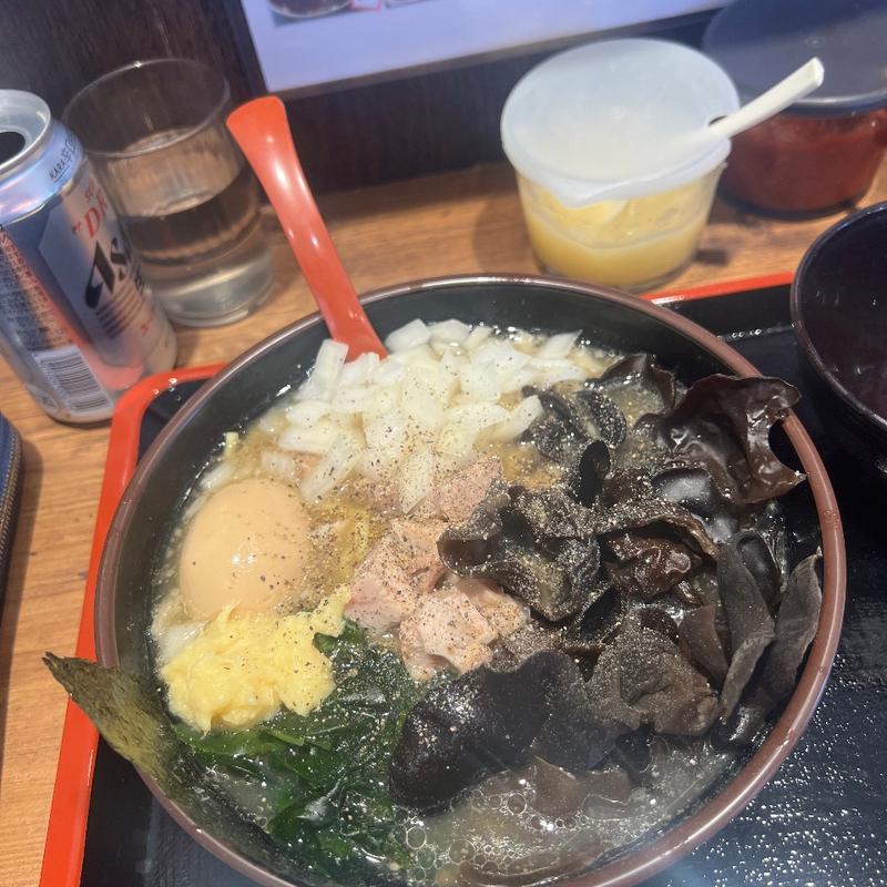 ラーメン肉少なめ+きくらげ+玉子(イレブンフーズ 源流 南品川店 )