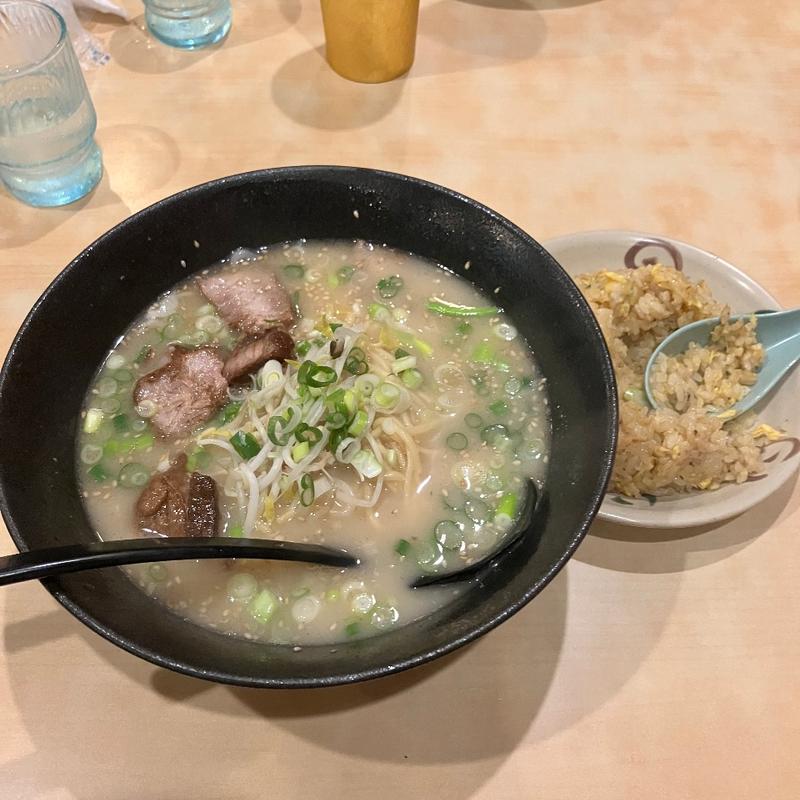 炒飯セット（小炒飯）(にんにくらーめんせんどう)