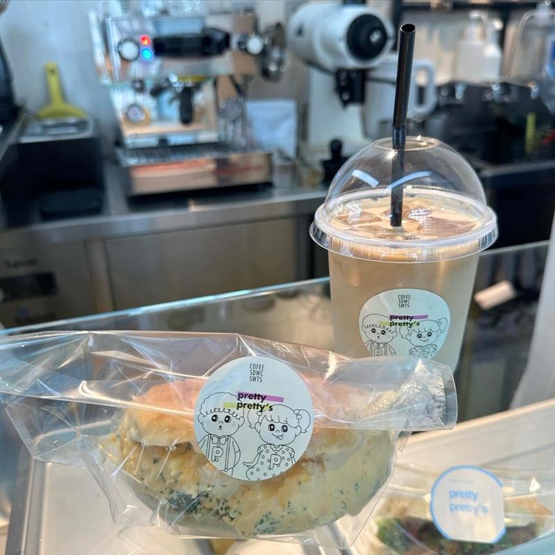 名物たまごサンド カフェラテM(pretty pretty's)