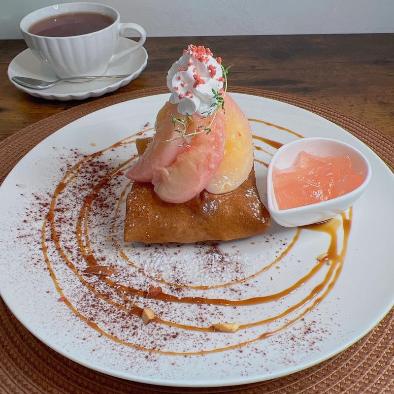 桃クレープ(ガレットカフェ オノーレ)