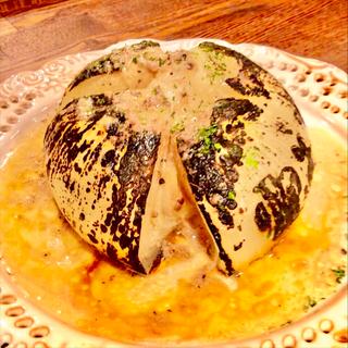 淡路産 玉ねぎの丸ごとオーブン焼き アンチョビバターソース(イタリアンバール ミーオ 野田店)