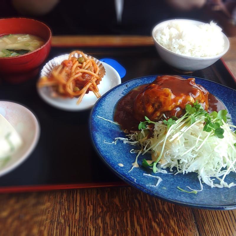 ハンバーグ定食(てんてん亭)