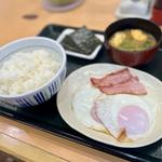 目玉焼きベーコン朝食(なか卯 すすきの西店 )