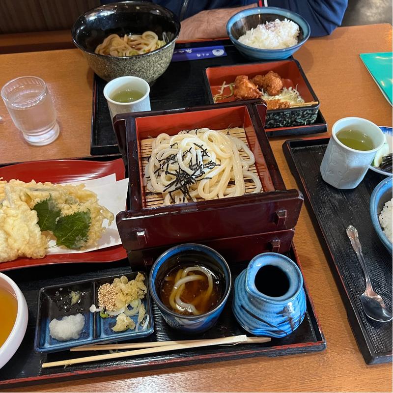 天ぷらざるうどん定食(めん処 泉七八本店)