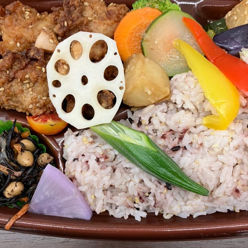 お野菜と唐揚げのバランス弁当(大地ノ青果店)