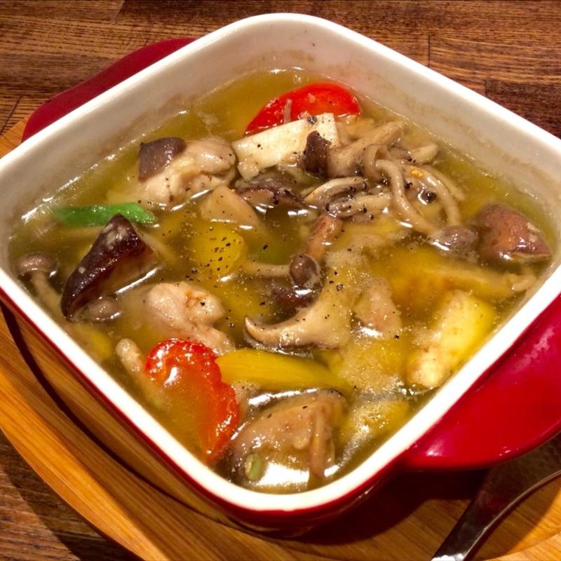 鶏肉とキノコのアヒージョ(イタリアンバール ミーオ 野田店)