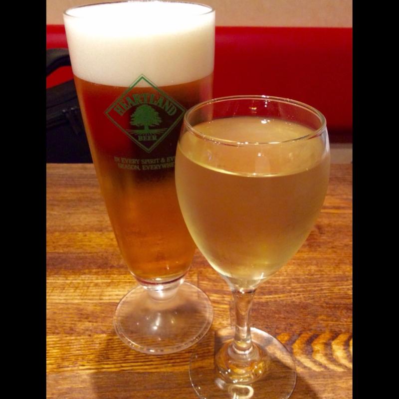 ハートランドビールとグラスワイン(白)(イタリアンバール ミーオ 野田店)