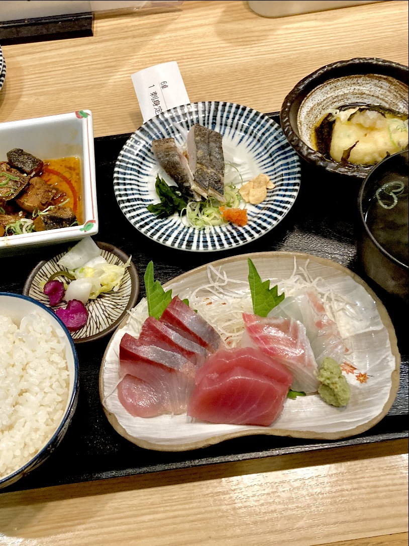 ふじ刺身定食(スタンドふじ)の口コミ一覧 | No.1のメニューが見つかる