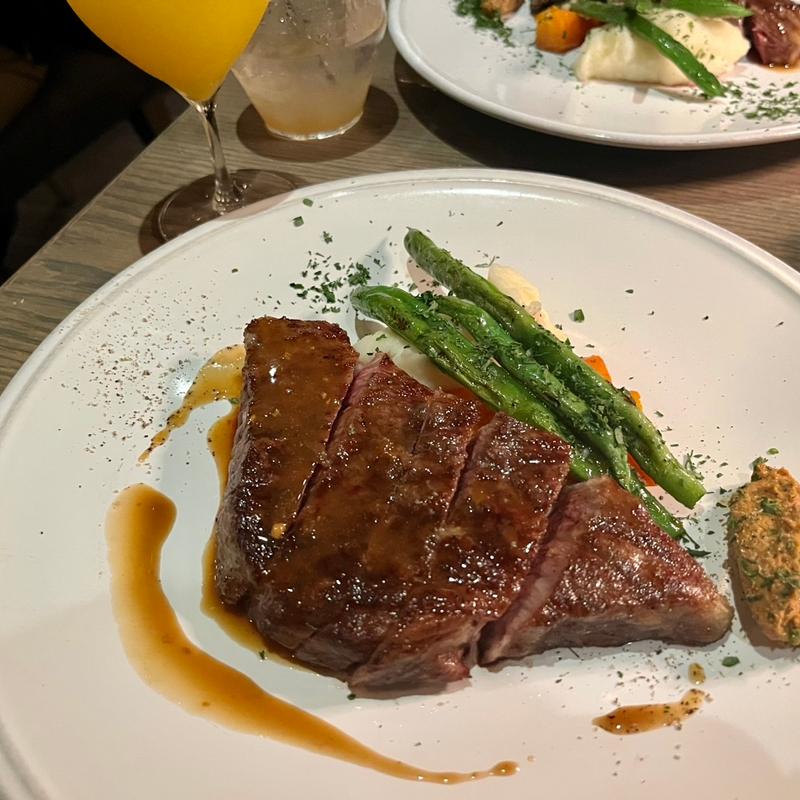 山形尾花沢和牛モモ肉の炭焼きグリル(ラシーヌ)