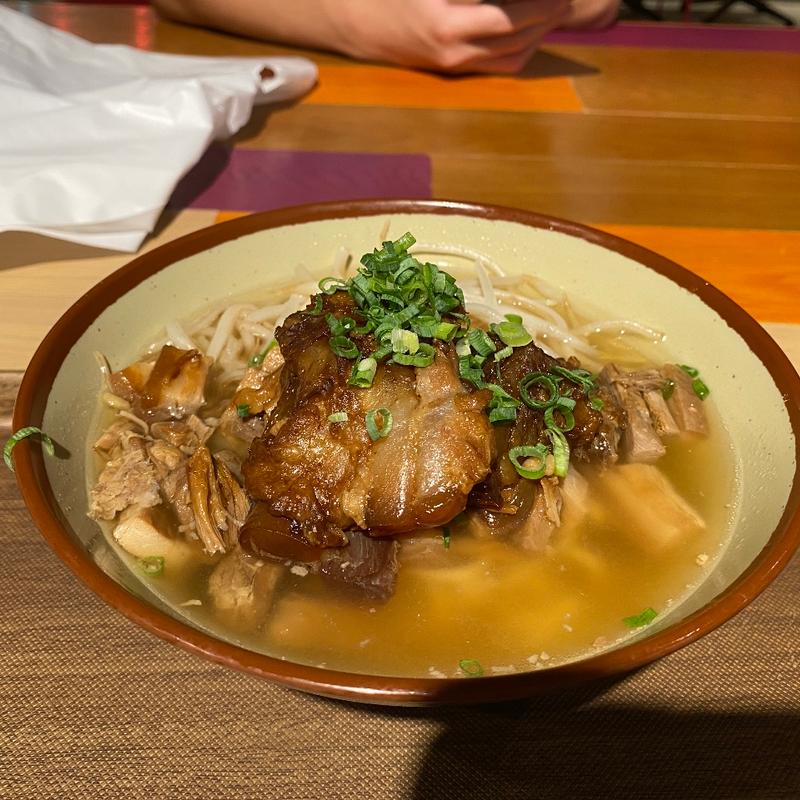 やっぱり肉そば(やっぱりちゃん イーアス沖縄豊崎店)