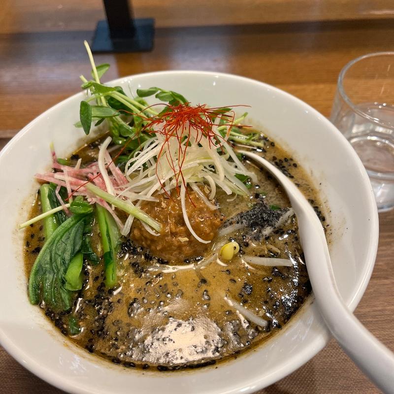 黒胡麻坦々麺(T’s たんたん 池袋店)