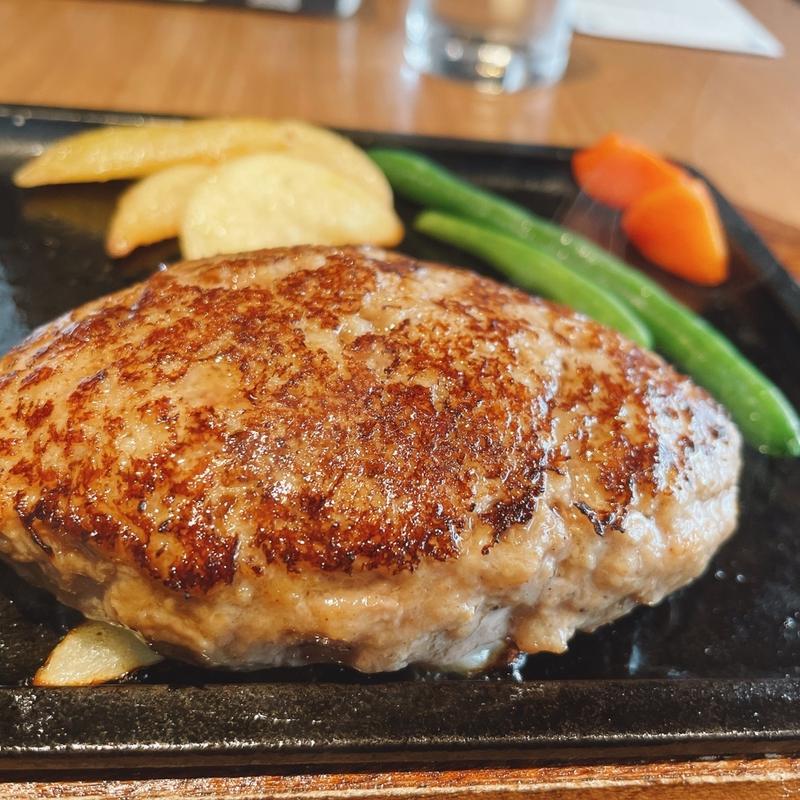 神戸牛入り自家製手捏ねハンバーグ(リバージュ （Rivage）)