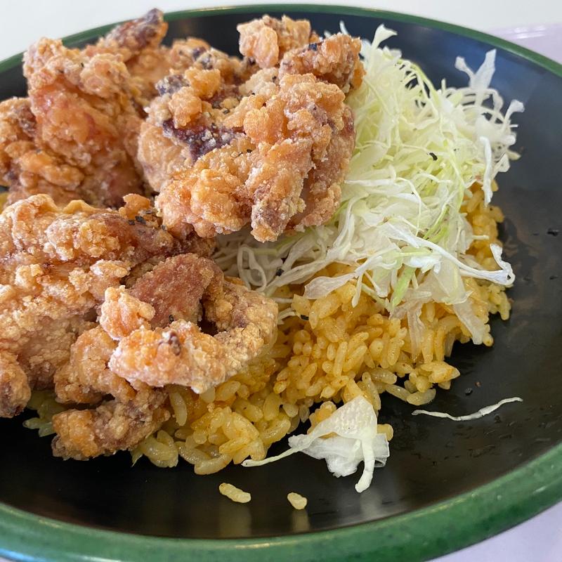 ジャンバラヤチキン丼(ビッグさんど)