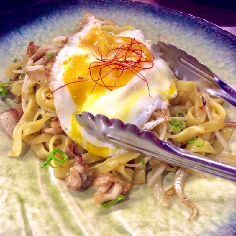 手打ちパスタのアジアンスタイル＜タイ風スイートチリ風味＞(イタリアン たんとたんと｜JR野田駅近)