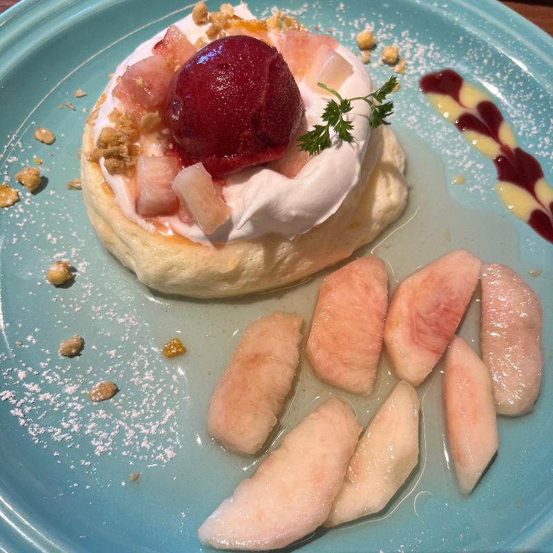 季節の冷やしパンケーキ　フレッシュピーチ(むさしの森珈琲 旭川大雪通店)