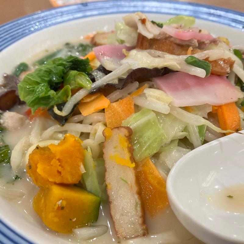 彩りちゃんぽん（バジルソース）(リンガーハット あびこショッピングプラザ店)