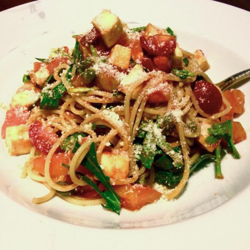 フルーツトマトと夏やさいの冷製パスタ(イタリアン たんとたんと｜JR野田駅近)