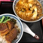 半酸辣湯麺と半魯肉飯(台湾料理 慶龍（チンロン）)